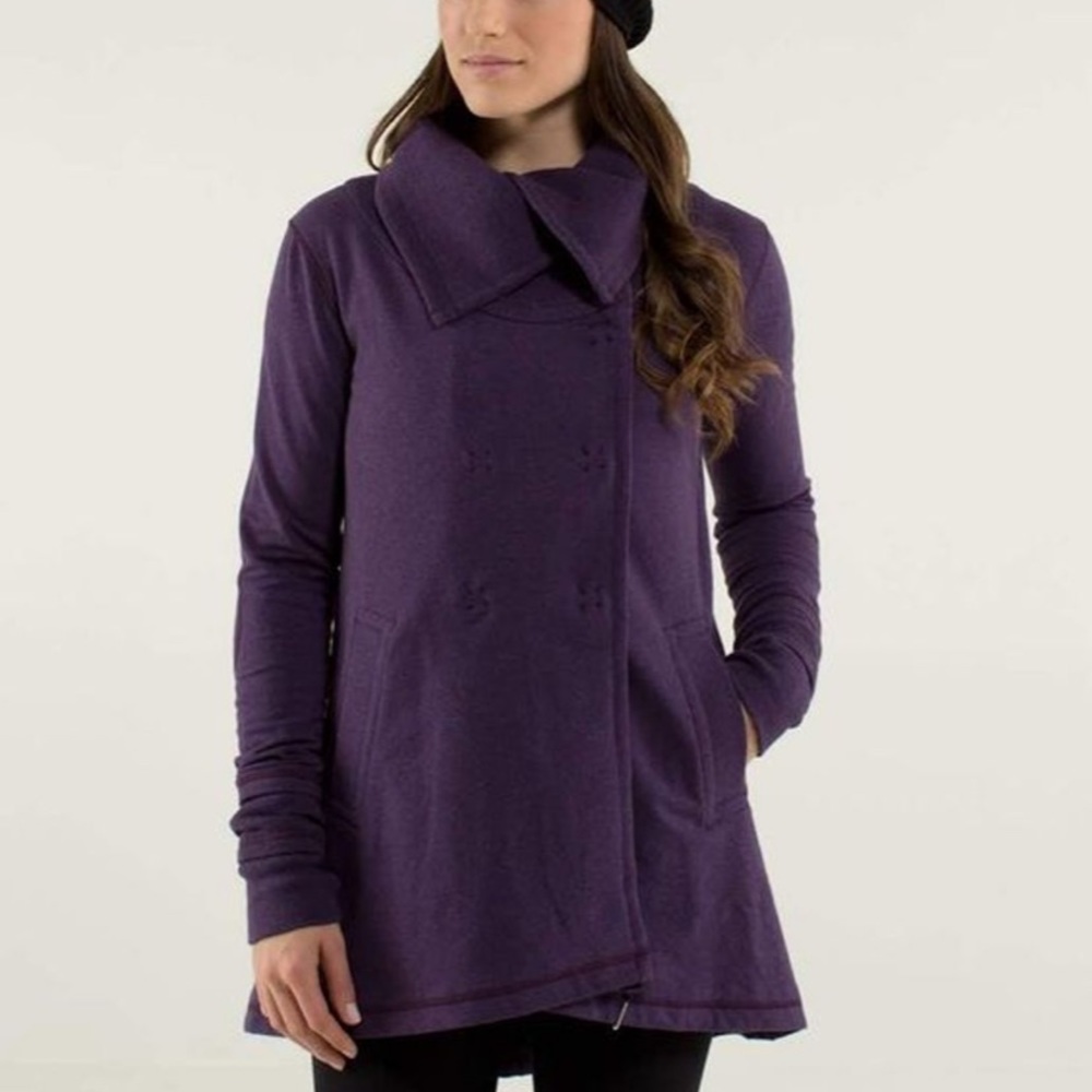 Lululemon gratitude wrap size 6